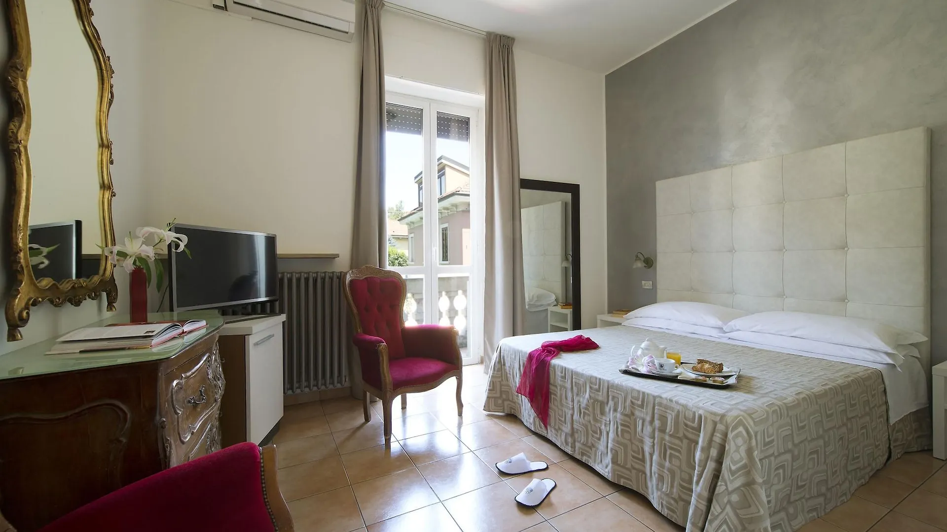 **  Hotel Delizia Milan Italy