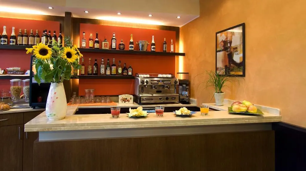 德利西亚酒店 米兰 2*,  意大利
