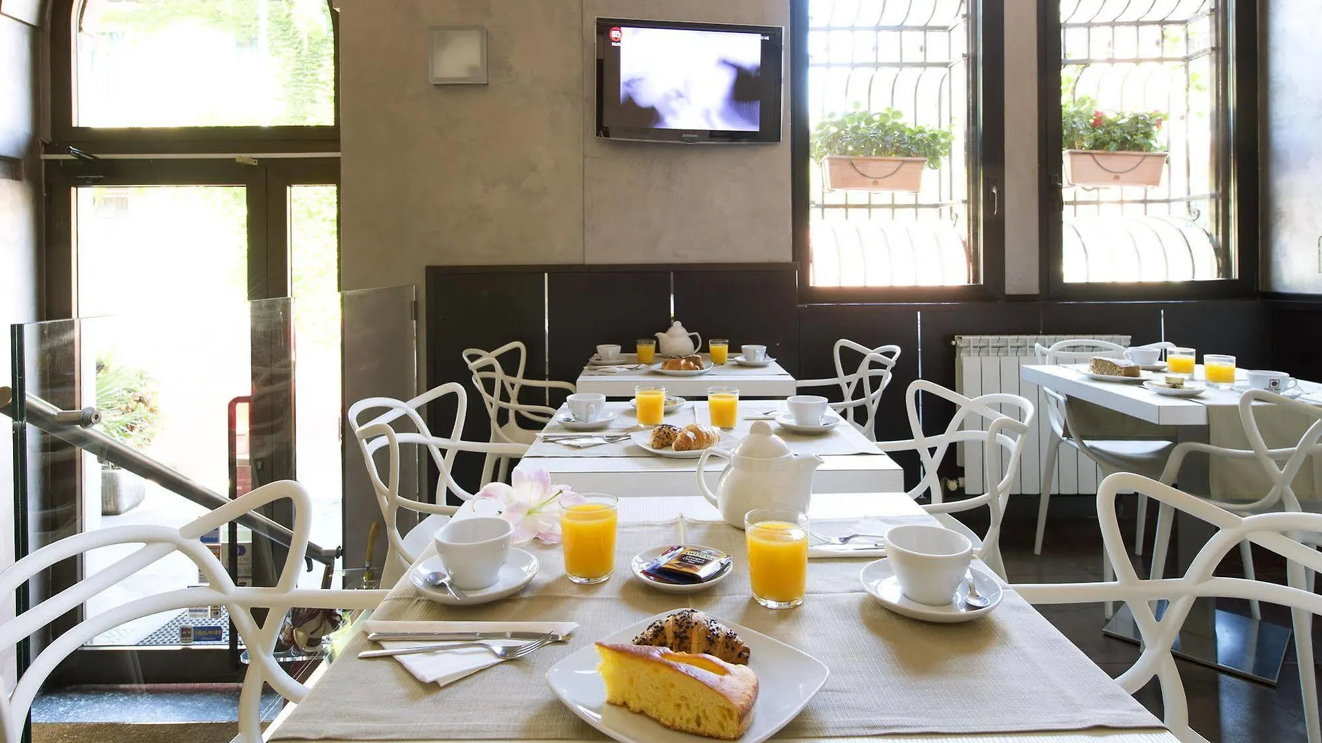 Hotel Delizia Milan 2*,